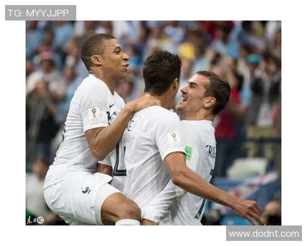 北京羽毛球队在世界杯中的团队协作表现分析与点评